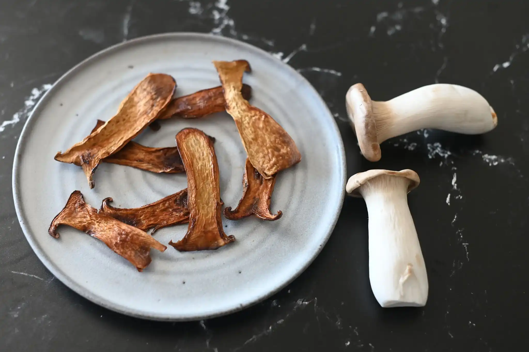 king-trumpet-mushroom-powder