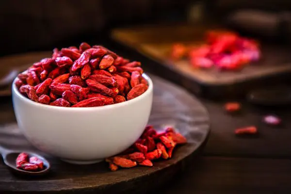 ഓർഗാനിക് ഗോജി ബെറി പൊടിയുടെ അത്ഭുതകരമായ ആരോഗ്യ ഗുണങ്ങൾ